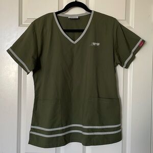 Reina scrubs
